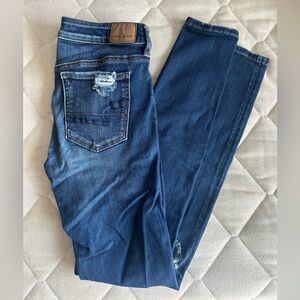 American Eagle Super Stretch Distressed Jeans Size 4 Long Ripped Skinny